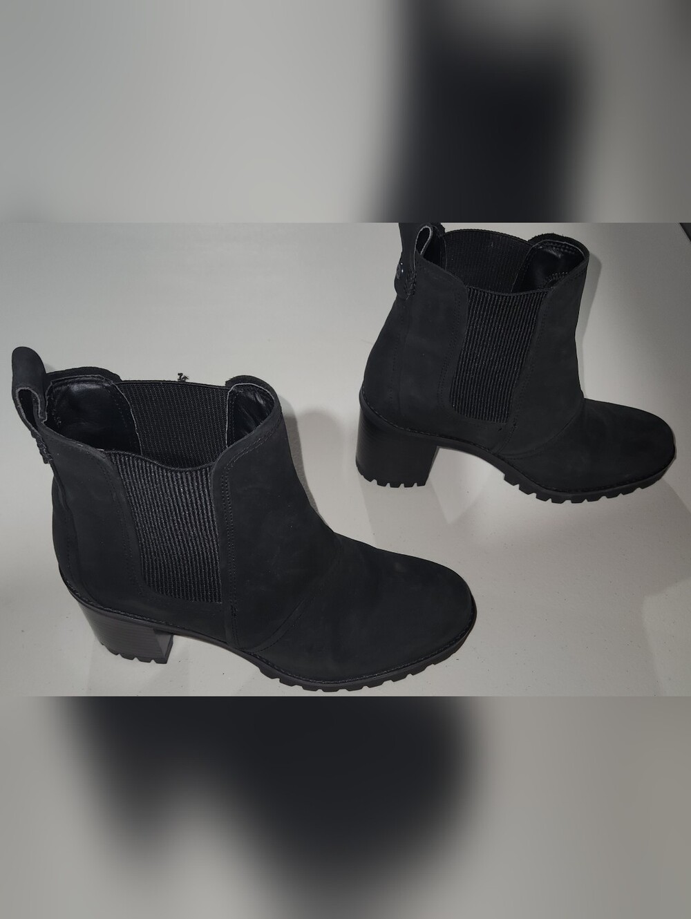 Women's 8 M Ugg Hazel Chelsea Ankle Boots Black Suede Leather Waterproof Booties
